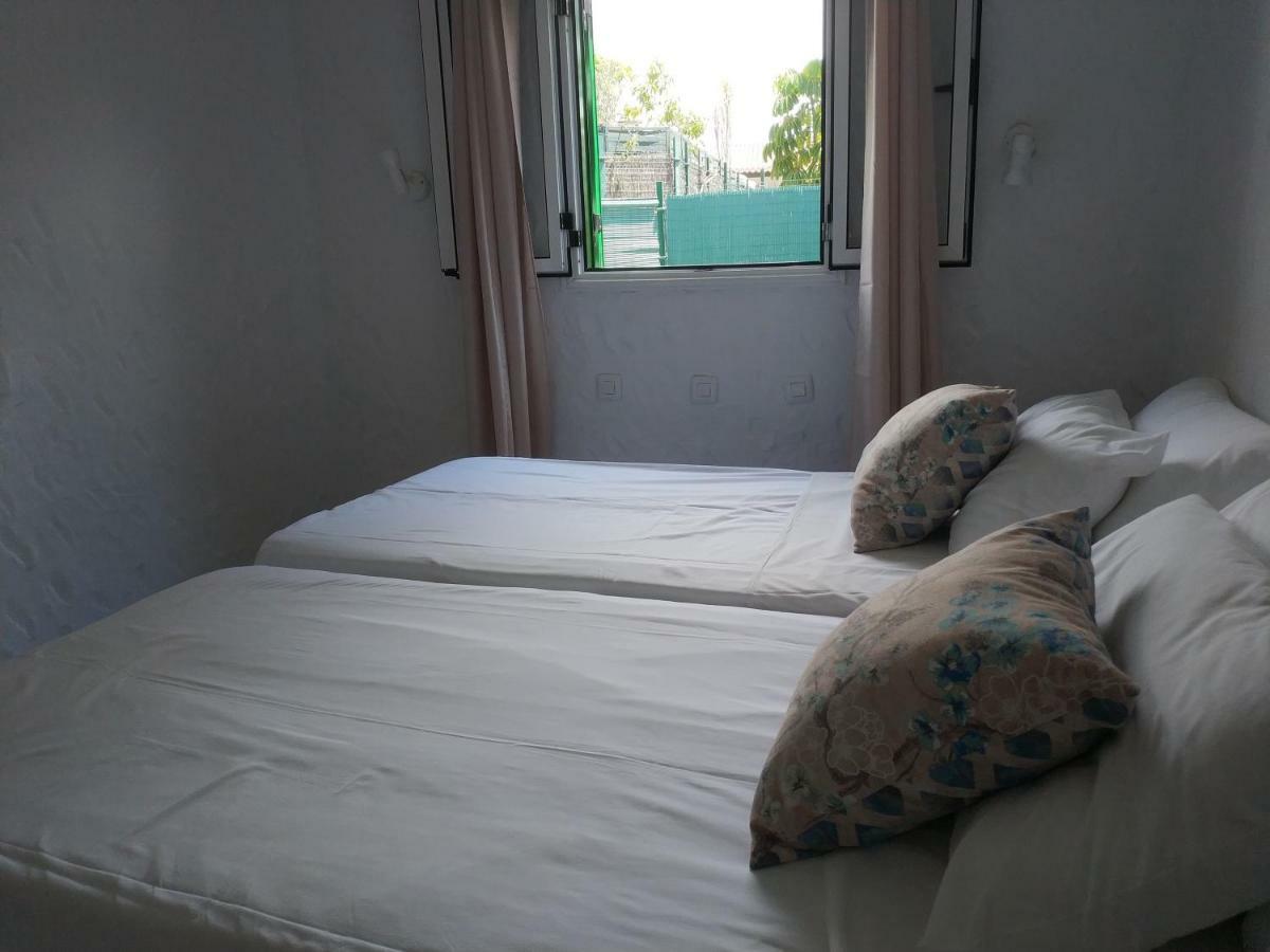 הוילה מספאלומס Bungalow With Private Garden Nex To Yumbo Center מראה חיצוני תמונה